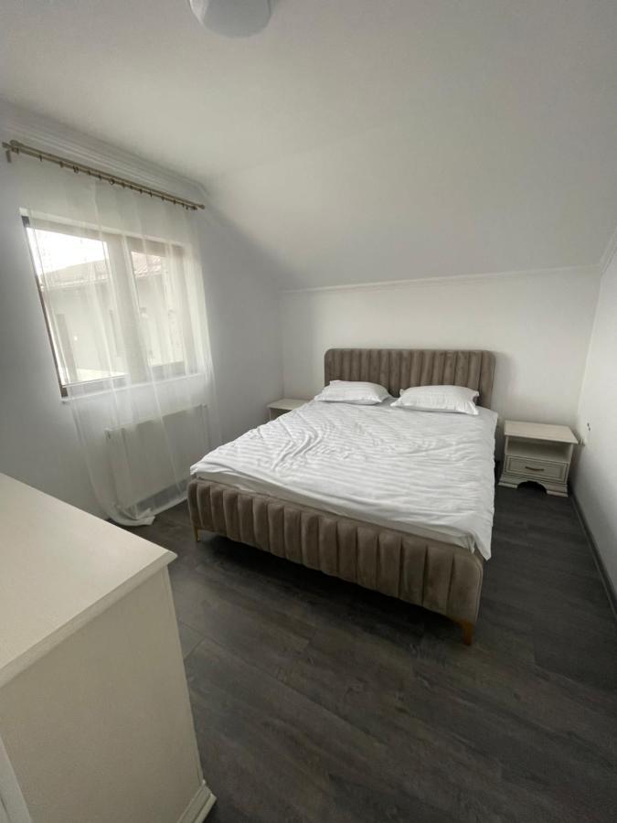 Апартаменти Eroilor II Apartament Сучава Екстер'єр фото